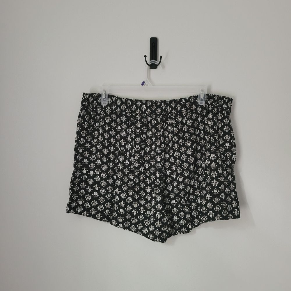 Old Navy Printed Pull On Shorts Size 2X - Picture 4 of 8